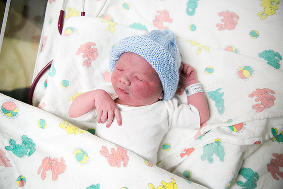 Matthew Birth-370