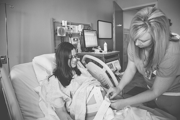 Torryn Birth B&W-48