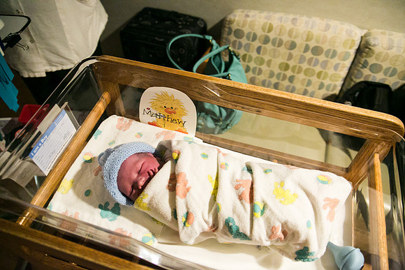 Matthew Birth-393
