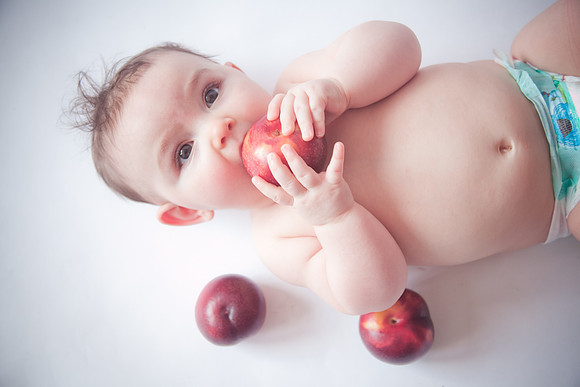 Nora 7mth Hungry-17