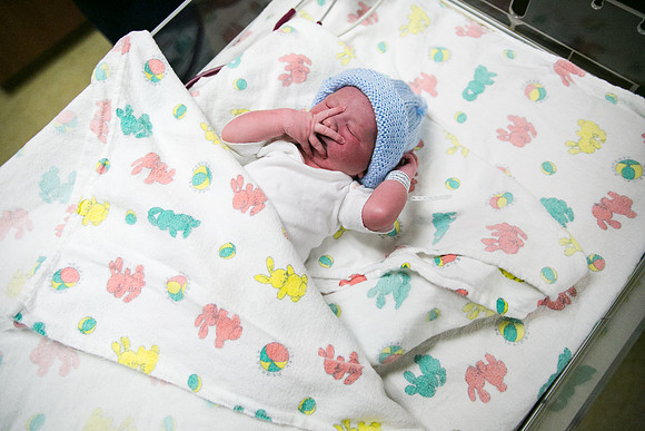 Matthew Birth-368