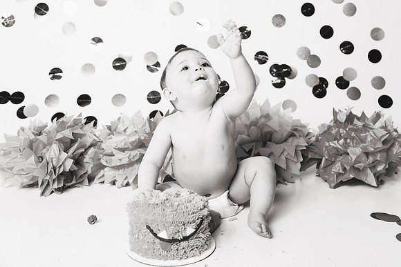 Kristopher 1yr-85b&w
