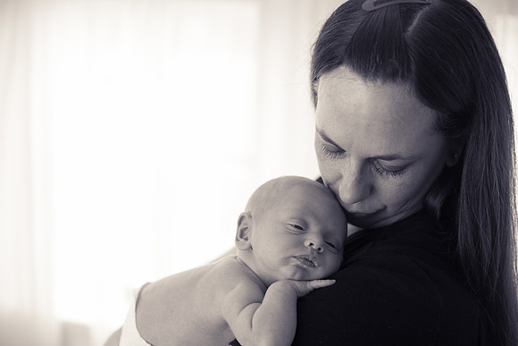 Quinn Newborn B&W-22