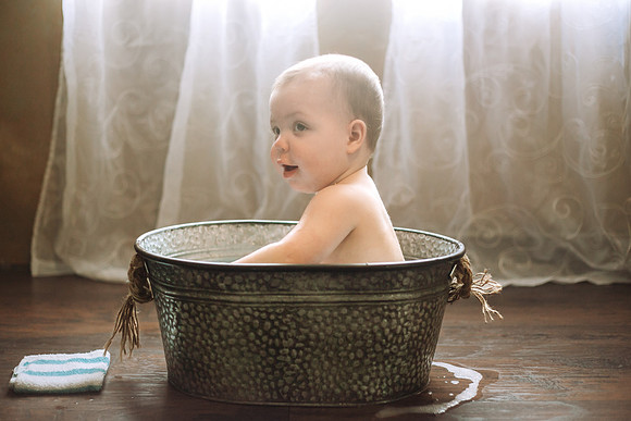 Twins 1yr Bath-2