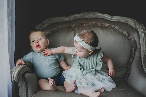 Twins 1yr-6