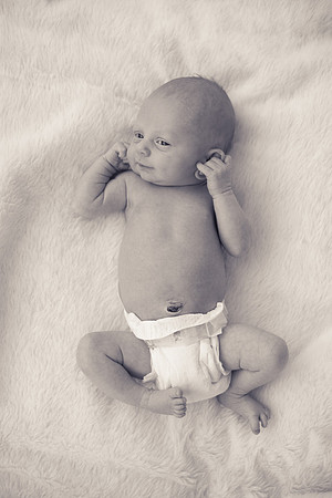 Quinn Newborn B&W-11