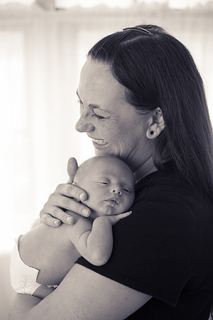 Quinn Newborn B&W-19
