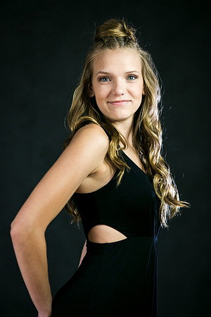 -Chaeli Senior-60