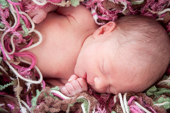 Slyvi Newborn-32