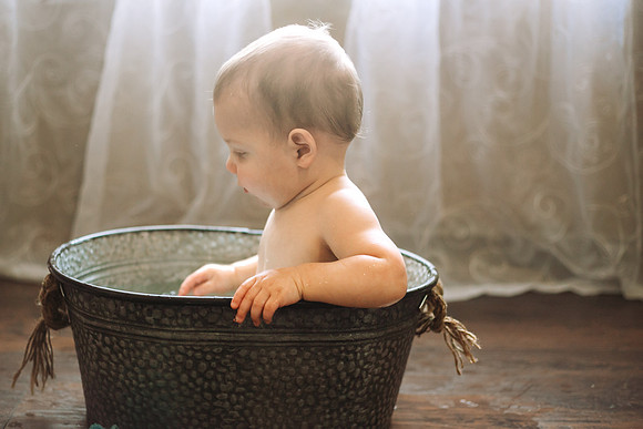 Twins 1yr Bath-10