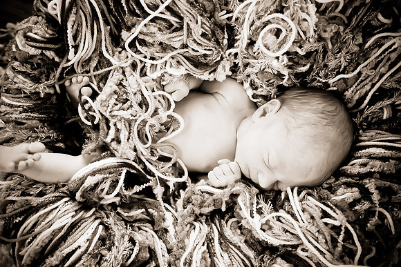 Slyvi Newborn-29