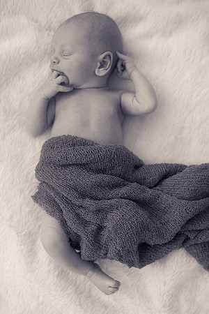Quinn Newborn B&W-12