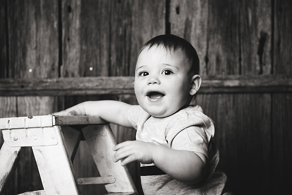 Kristopher 1yr-34b&w