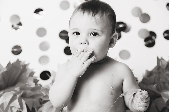Kristopher 1yr-106b&w
