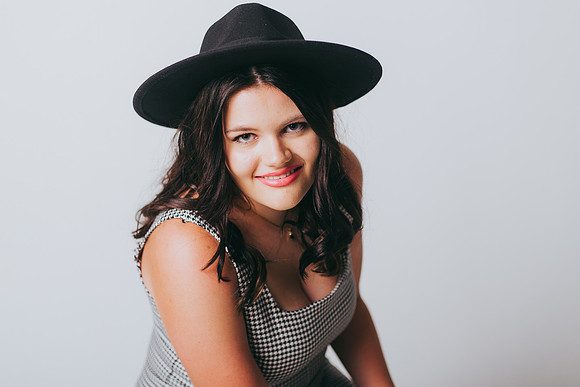 Paige Senior-28